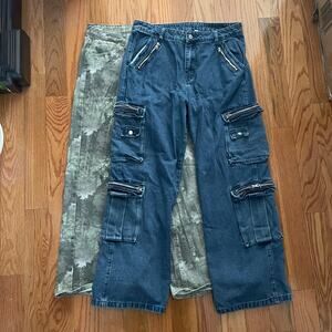 Riley + James Lot of 2 Baggy Leg Denim Jeans Juniors Large (1) Camo (1) Cargo